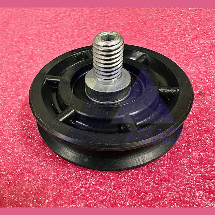 Ролик D-70мм с осью М12 366В.06.06.120 КМЗ