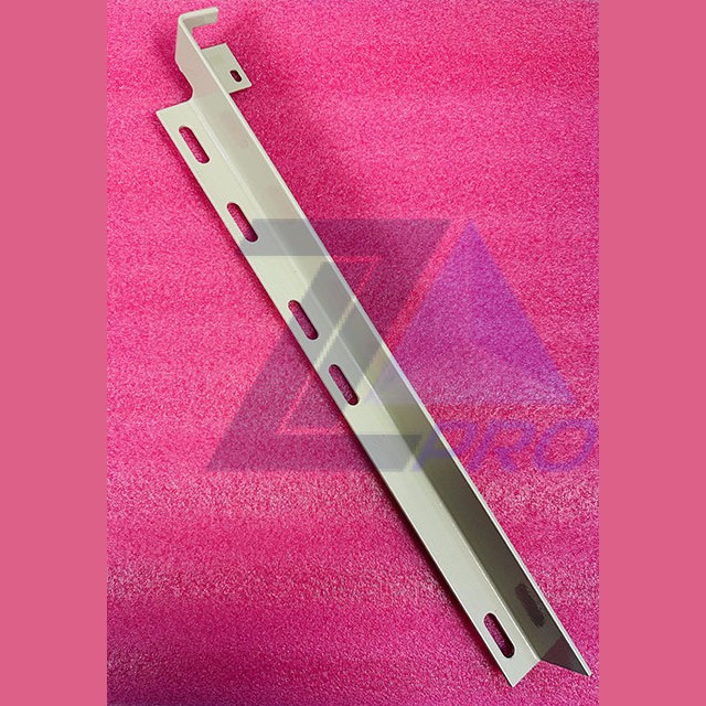 Направляющая для трехплечего рычага проем 700мм ЩЛЗ