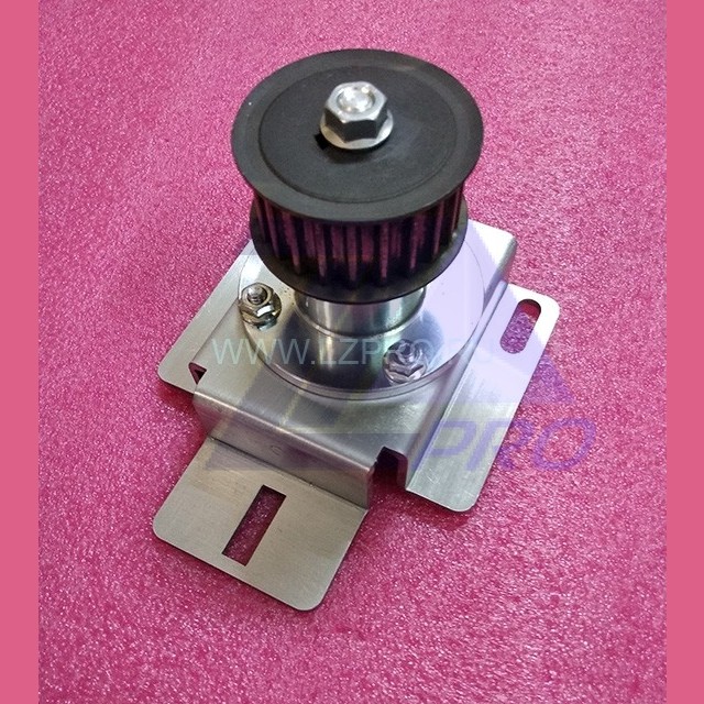 Шкив (натяжной ролик) энкодера привода дверей D2000 LO с кронштейном FAA198AL2 Otis