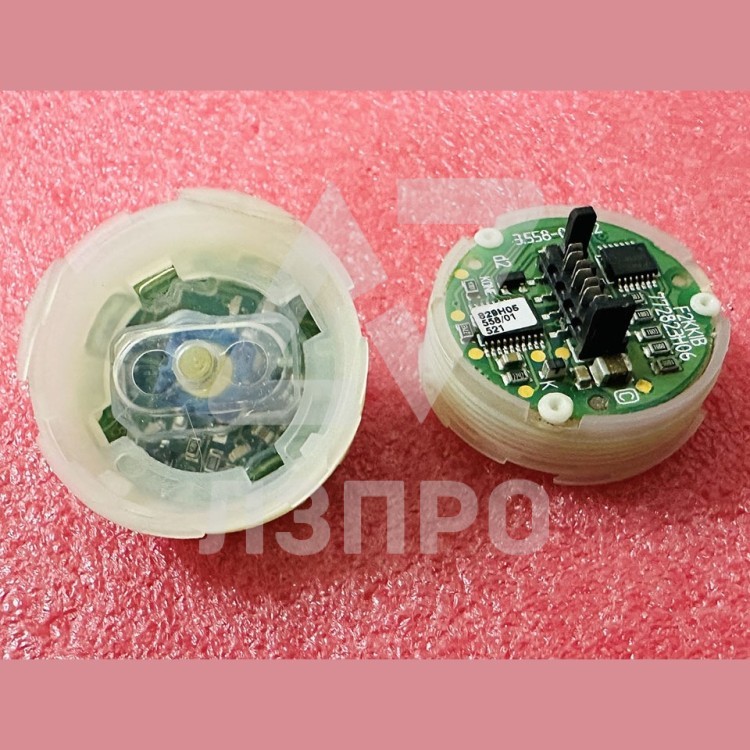 Модуль кнопочный приказа открытие дверей KSS KM857782G18 Kone