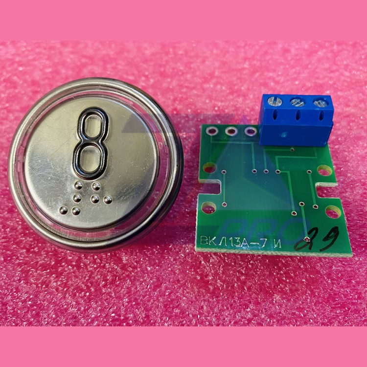 Модуль кнопочный 8 (выдавленная надпись, код Брайля, разъем под винт) ВКЛ13А-7И ИМКИ.758724.110 ЩЛЗ