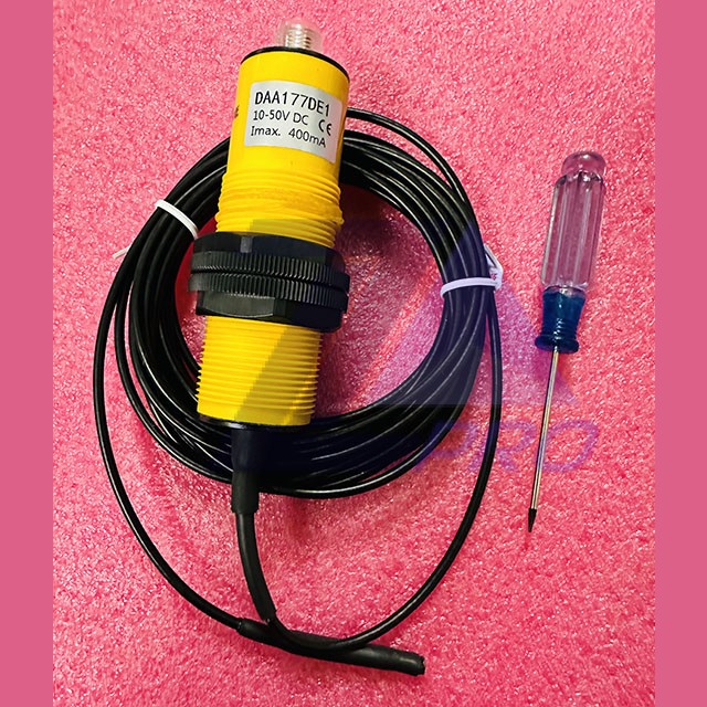 Датчик эскалатора 10-50V DC DAA177DE1 Otis