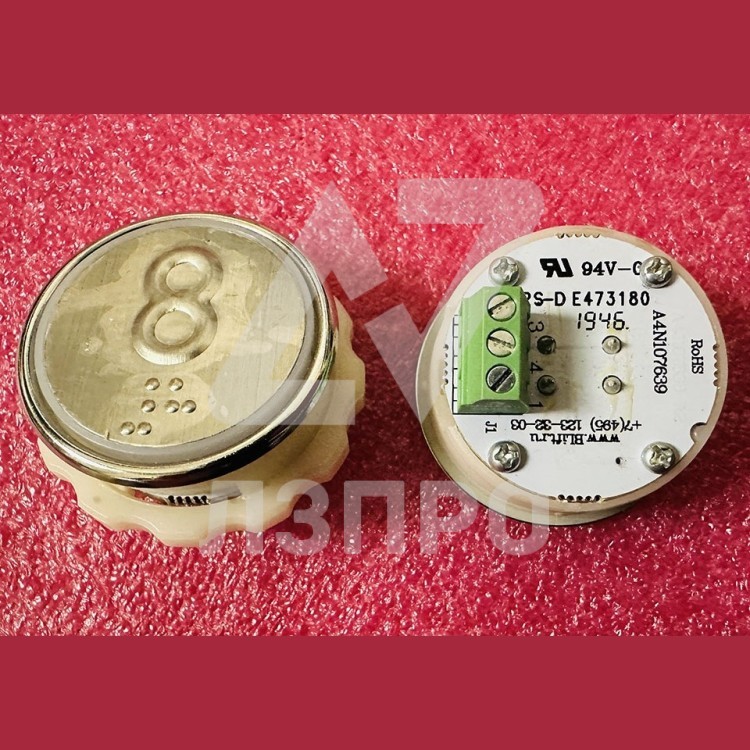 Кнопочный модуль с шрифтом Брайля 8 разъём под винт A4N107639 MA2D04-D-R-08 ЩЛЗ КМЗ