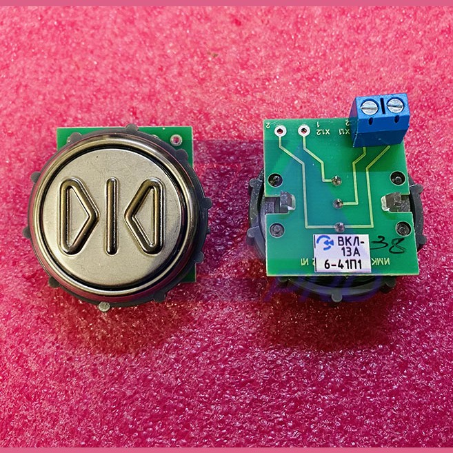 Модуль кнопочный круглый с гайкой ">l<" ВКЛ13А-6-41П1