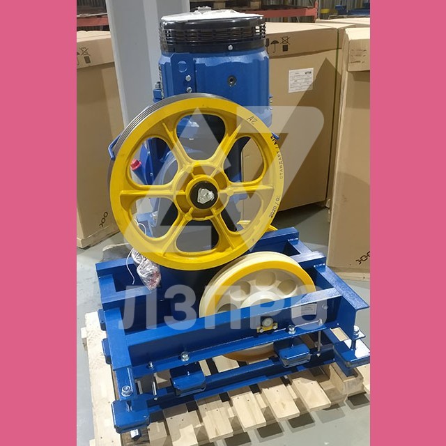 Лебедка 13 VTR-M  ZAA9676B15-1-930