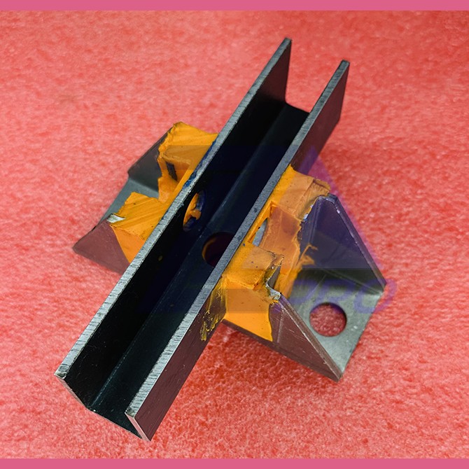 Башмак направляющей кабины F0237DS1 L-150мм Otis