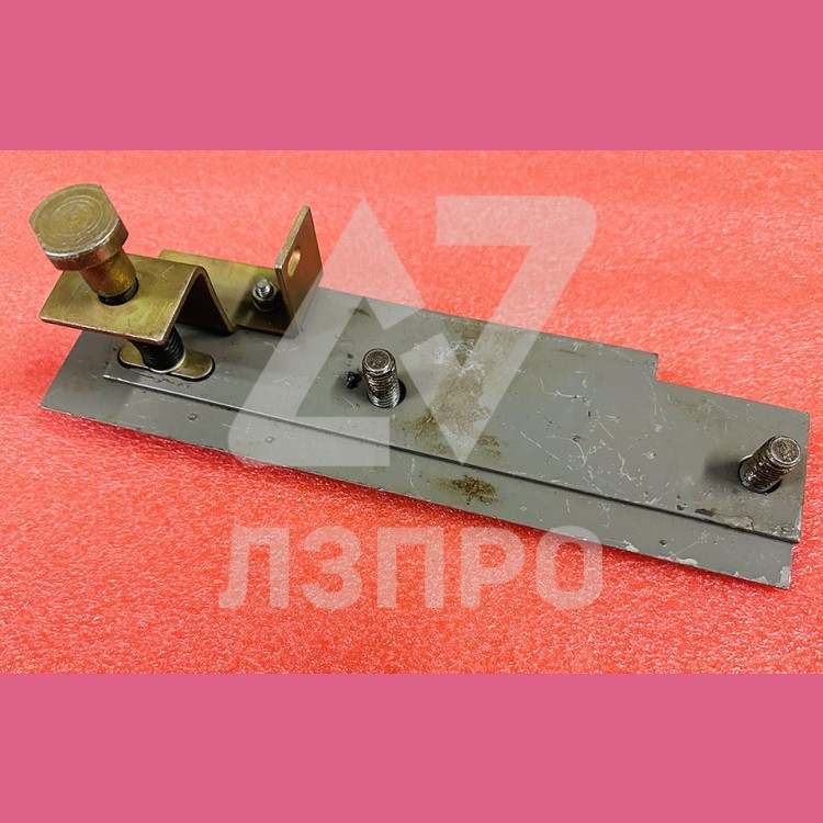 Упор со стопором в сборе проем 650мм 372.03.10.080М КМЗ