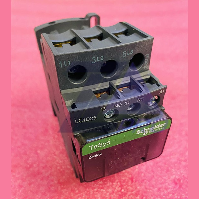 Контактор Tesys 220V 3P 25A 11kW LC1D25M7 Schneider Electric
