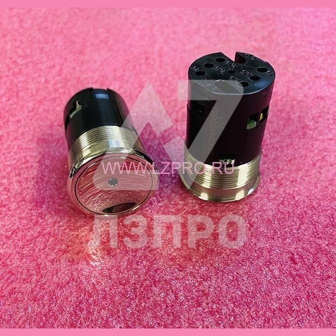 Кнопка (антивандальное исполнение, подсветка желтая, толкатель полированный) FAA25090L604