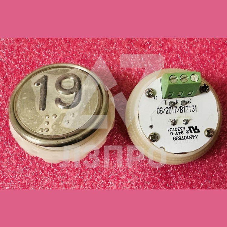Кнопочный модуль с шрифтом Брайля 19 разъём под винт A4N107639 MA2D04-D-R-19 ЩЛЗ КМЗ