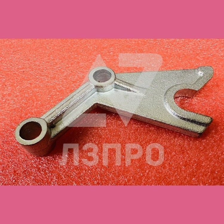 Рычаг отводки дверей кабины левый 0411.03.15.253-01 МЛЗ