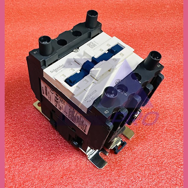 Контактор 40A 110VAC 4P 2NO+2NC LC1D40008F7 Schneider Elrctric