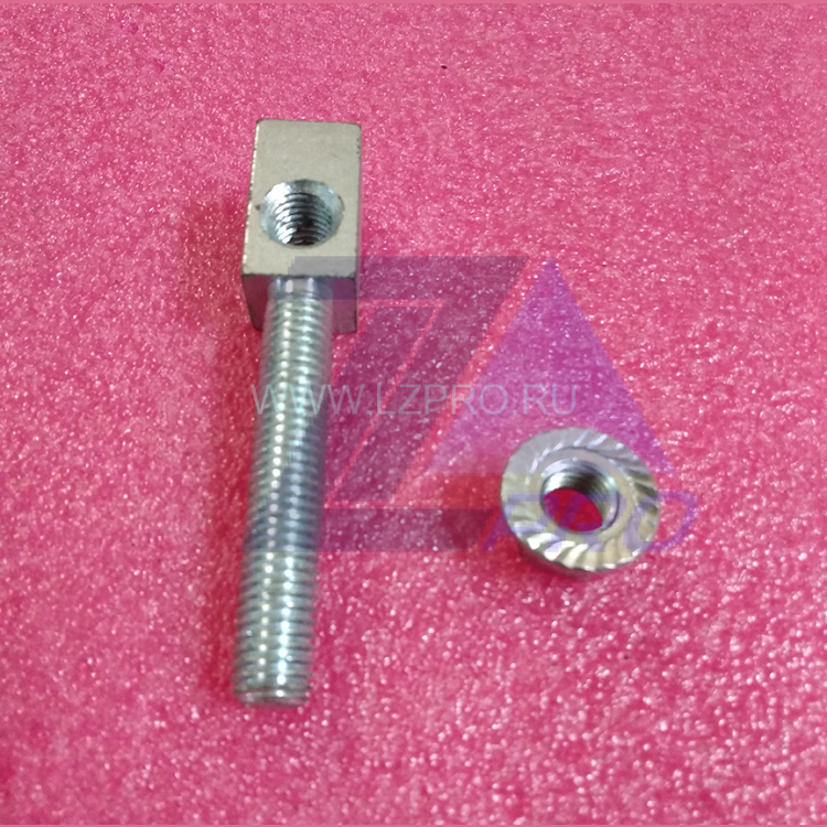 Шпилька подвеса створок дверей шахты 3201.05.6051 Selcom