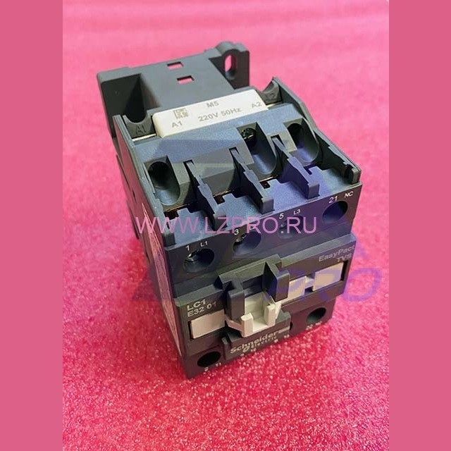 Контактор 220V LC1E3201M5 Schneider Electric