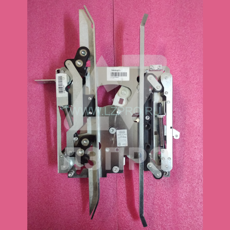 Отводка левая для привода AMDC-R1/R5 длина лыжи NH=500mm KM602673G05 Kone