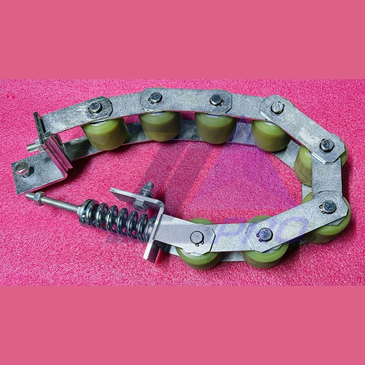 Цепь прижимная поручня эскалатора 8 роликов d=60мм h=55мм подшипник 6202 p=83,5мм SJEC