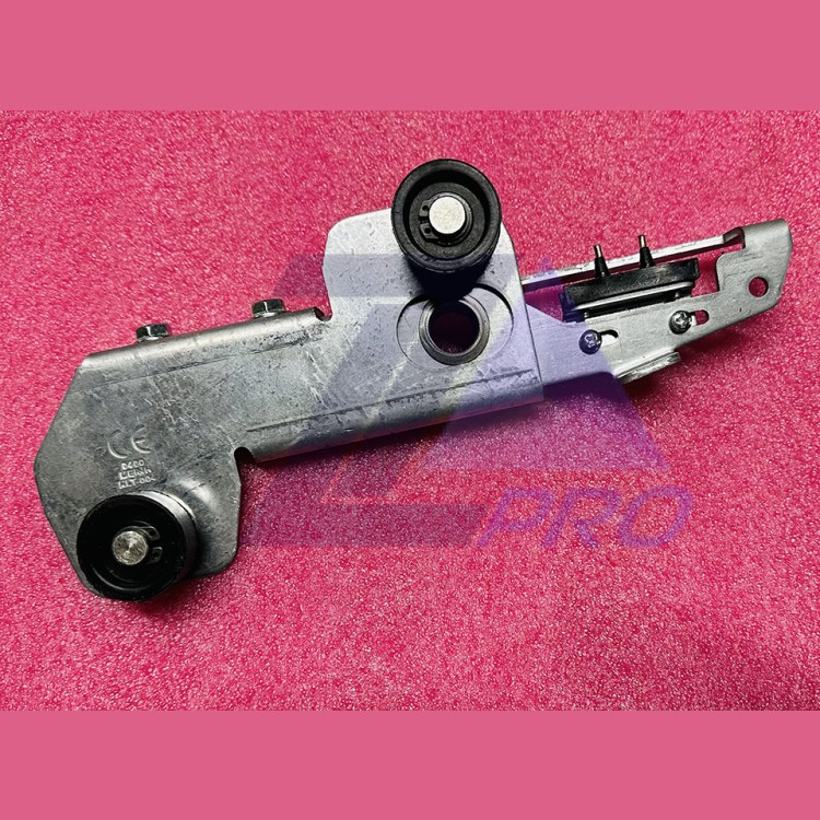 Замок дверей шахты правый (аналог CPP.4000RD000 Fermator) 0400 KLT.004 MERIM