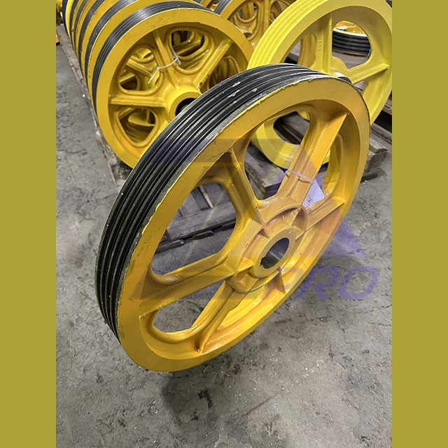 Шкив канатоведущий (575 мм, канаты 4x10, 5 мм) ZAA260D4 13VTR